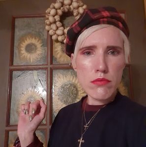 Meet your Posher, Suzanne dawn